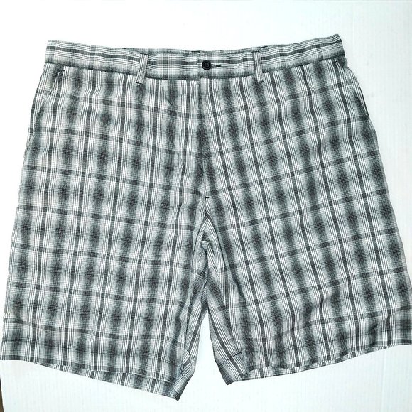 PGA Tour Other - PGA Tour Men's Shorts Black White Plaid Golf Side Pocket 36